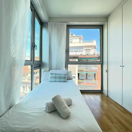 U-nique Dega Bahi * Barcelona